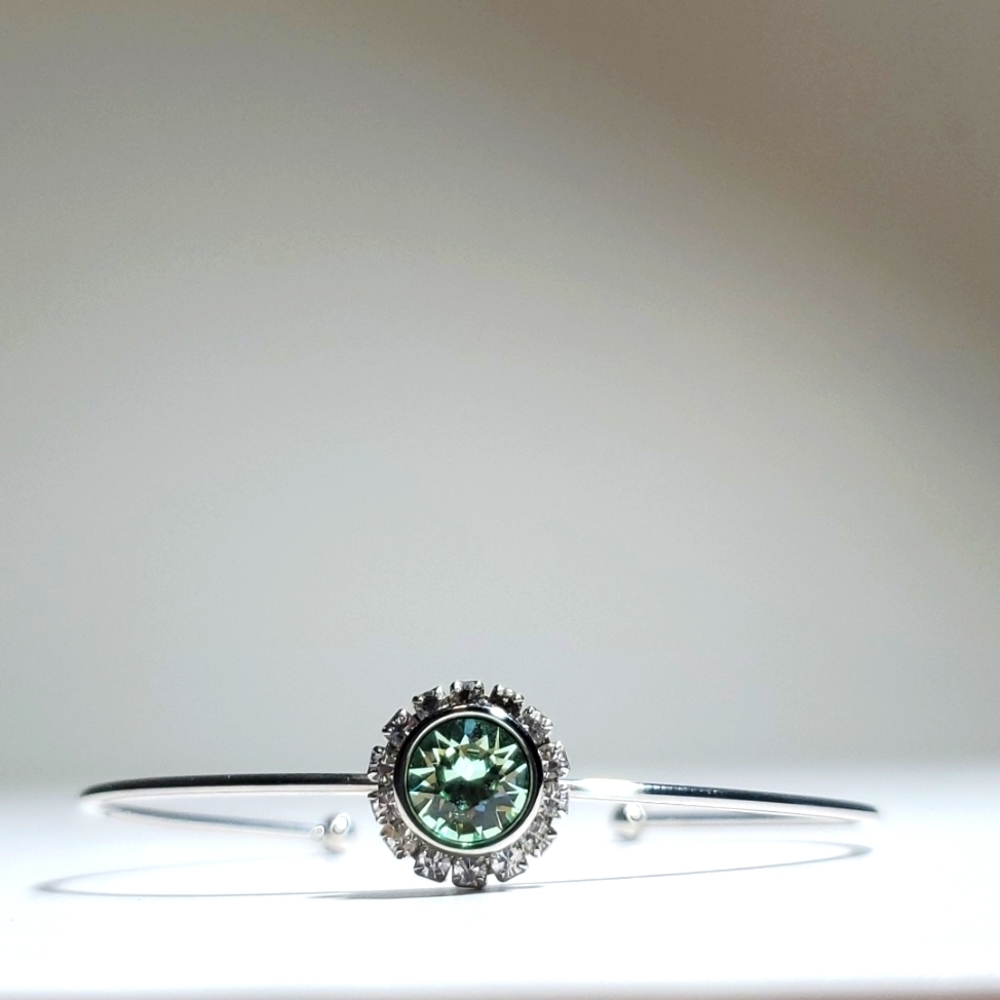Ted Baker London Green Swarovski Crystal Sappelle Daisy Lace Ultra Fine Cuff